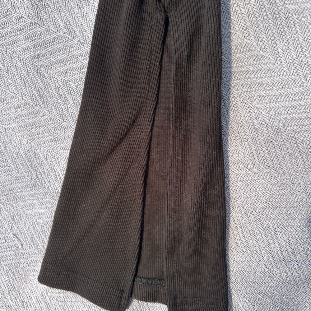 Ribbed flare leggings